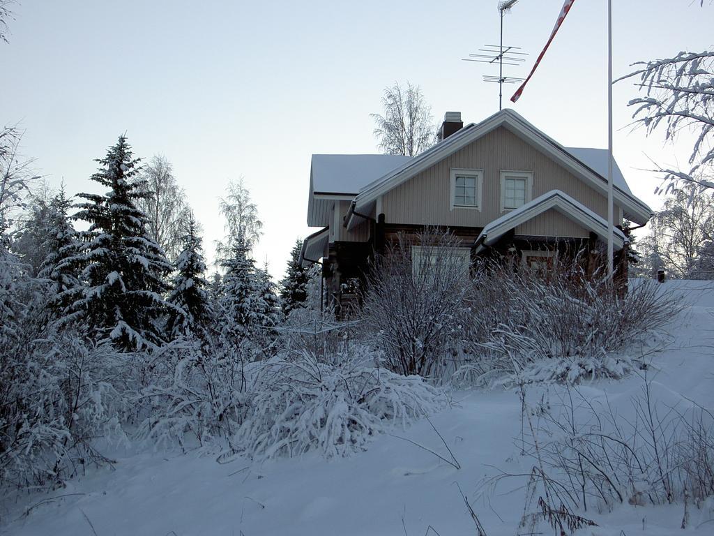 Guest House Puukarin Pysakki Valtimo Exterior foto